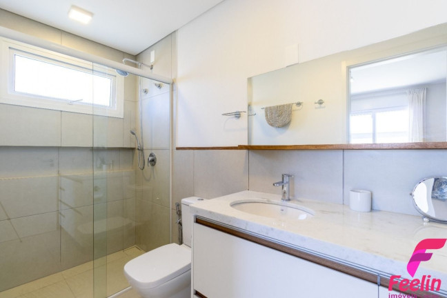 Imagem Casa com 2 Quartos à Venda, 223 m² em Rio Tavares - Florianópolis