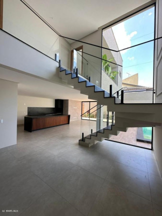 Imagem Casa com 4 Quartos à Venda, 290 m² em Jardins Madri - Goiânia Imagem Casa com 4 Quartos à Venda, 290 m² em Jardins Madri - Goiânia