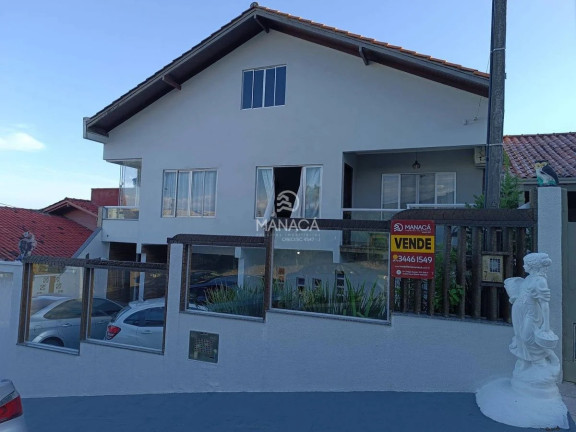 Imagem Sobrado com 5 Quartos à Venda, 520 m² em Centro - Barra Velha