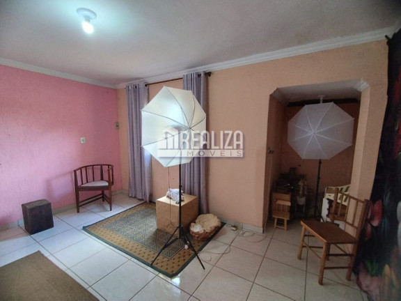 Imagem Sobrado com 4 Quartos à Venda, 138 m² em Parque Das Gameleiras - Uberaba