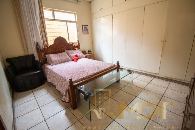 Imagem Casa com 4 Quartos à Venda, 250 m² em Planalto - Belo Horizonte Imagem Casa com 4 Quartos à Venda, 250 m² em Planalto - Belo Horizonte