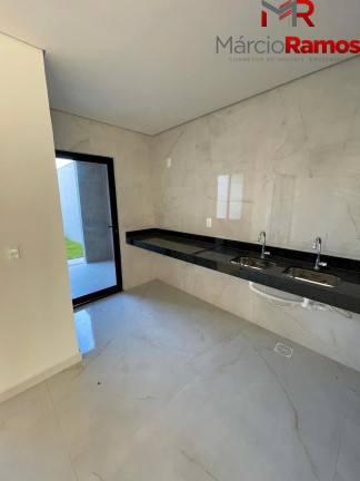 Imagem Casa com 4 Quartos à Venda, 151 m² em Centro - Eusébio