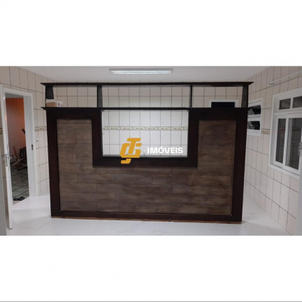 Imagem Casa com 2 Quartos à Venda, em Centro - Camboriú Imagem Casa com 2 Quartos à Venda, em Centro - Camboriú