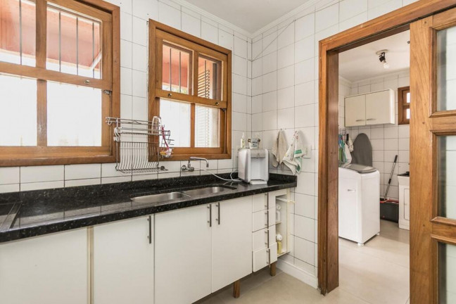 Imagem Imóvel com 3 Quartos à Venda,  em Cavalhada - Porto Alegre