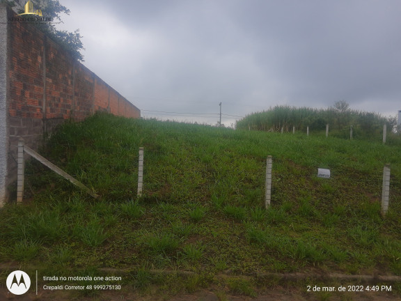 Terreno à Venda, 360 m² em Primeira Linha - Criciúma