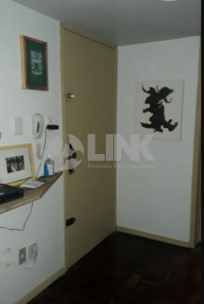 Imagem Apartamento com 3 Quartos à Venda, 96 m² em Mont Serrat - Porto Alegre Imagem Apartamento com 3 Quartos à Venda, 96 m² em Mont Serrat - Porto Alegre