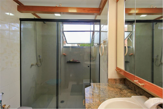 Imagem Apartamento com 4 Quartos à Venda, 217 m² em Higienópolis - Porto Alegre Imagem Apartamento com 4 Quartos à Venda, 217 m² em Higienópolis - Porto Alegre