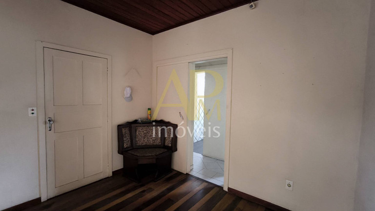 Imagem Casa com 4 Quartos à Venda, 290 m² em Centro - São José