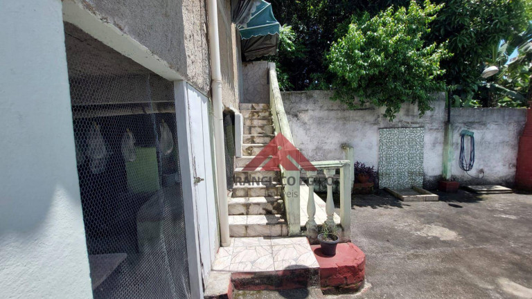 Imagem Casa com 2 Quartos à Venda, 100 m² em Centro - São Gonçalo