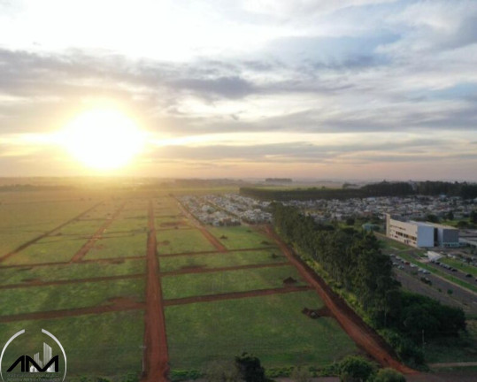 Imagem Terreno à Venda, 300 m² em Jardim Cristhais - Dourados Imagem Terreno à Venda, 300 m² em Jardim Cristhais - Dourados