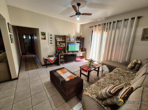 Imagem Casa com 5 Quartos à Venda, 255 m² em Escola Agrícola - Blumenau Imagem Casa com 5 Quartos à Venda, 255 m² em Escola Agrícola - Blumenau