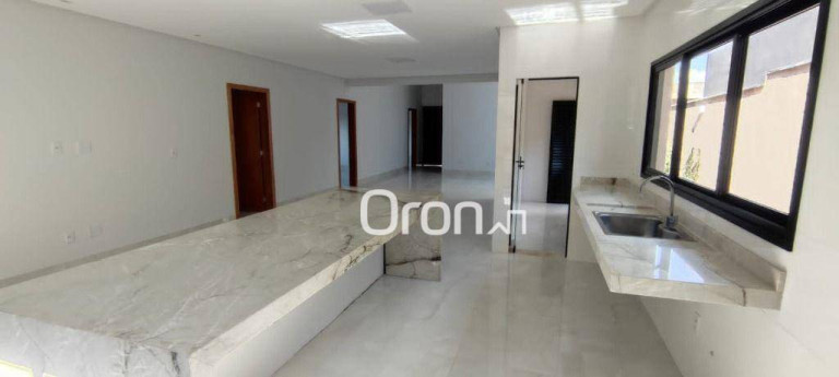 Imagem Casa com 4 Quartos à Venda, 220 m² em Residencial Goiânia Golfe Clube - Goiânia Imagem Casa com 4 Quartos à Venda, 220 m² em Residencial Goiânia Golfe Clube - Goiânia