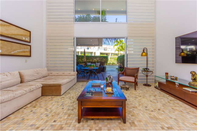 Imagem Casa com 5 Quartos à Venda, em Balneário Praia Do Pernambuco - Guarujá Imagem Casa com 5 Quartos à Venda, em Balneário Praia Do Pernambuco - Guarujá