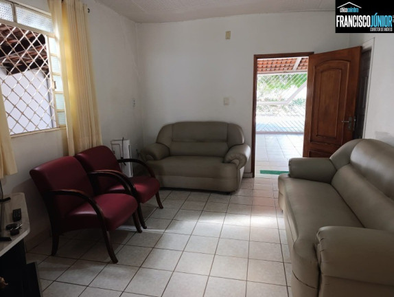 Imagem Casa com 4 Quartos à Venda, 366 m² em Setor Coimbra - Goiânia Imagem Casa com 4 Quartos à Venda, 366 m² em Setor Coimbra - Goiânia