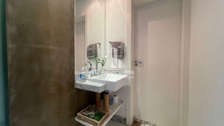 Imagem Casa com 3 Quartos à Venda, 340 m²