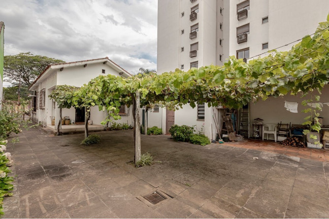 Imagem Terreno à Venda, 562 m² em Menino Deus - Porto Alegre