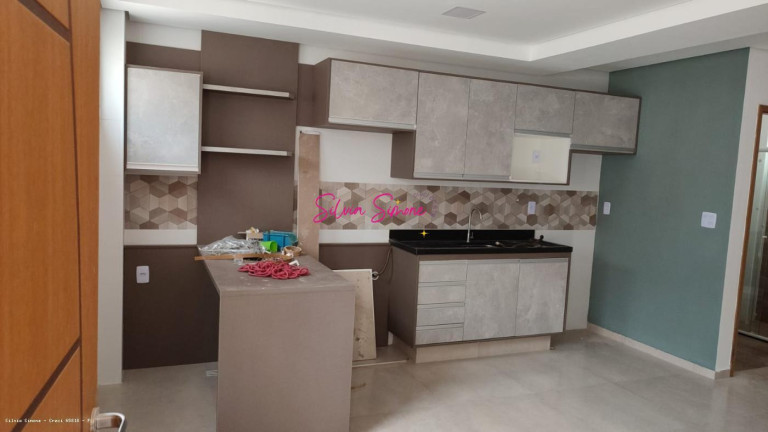 Sala Comercial à Venda, 35 m² em Parque São Vicente - São Vicente