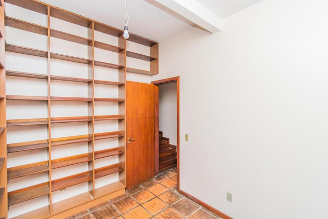 Imagem Casa com 4 Quartos à Venda, 348 m² em Ipanema - Porto Alegre