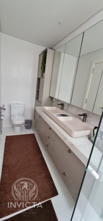 Imagem Apartamento com 3 Quartos à Venda, 196 m² em Centro - Balneário Camboriú Imagem Apartamento com 3 Quartos à Venda, 196 m² em Centro - Balneário Camboriú