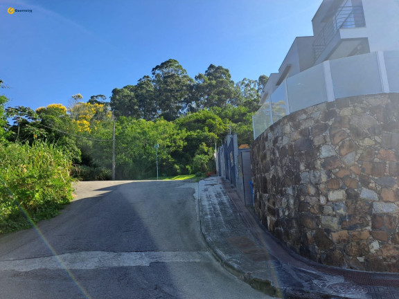 Casa com 3 Quartos à Venda, 182 m² em Córrego Grande - Florianópolis