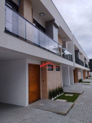 Sobrado com 3 Quartos à Venda, 110 m² em Glória - Joinville