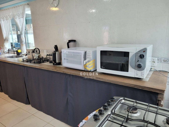Imagem Casa com 4 Quartos para Temporada, 220 m² em Bombinhas - Bombinhas