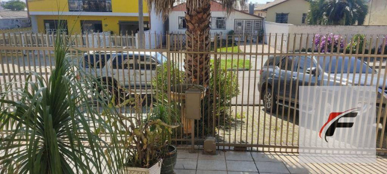 Imagem Sobrado com 4 Quartos à Venda, 330 m² em Capão Raso - Curitiba Imagem Sobrado com 4 Quartos à Venda, 330 m² em Capão Raso - Curitiba
