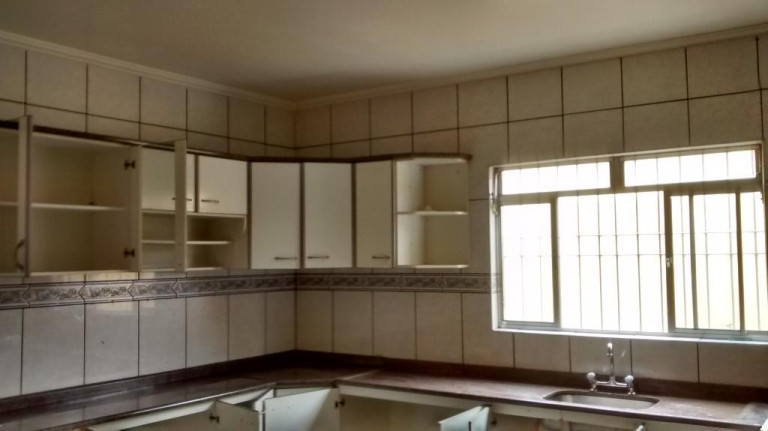 Imagem Sobrado com 3 Quartos à Venda, 270 m² em Vila Figueira - Suzano Imagem Sobrado com 3 Quartos à Venda, 270 m² em Vila Figueira - Suzano