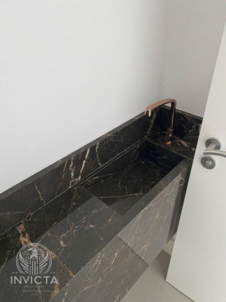 Imagem Apartamento com 3 Quartos à Venda, 129 m² em Centro - Balneário Camboriú Imagem Apartamento com 3 Quartos à Venda, 129 m² em Centro - Balneário Camboriú