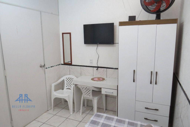 Imagem Casa com 10 Quartos à Venda, 240 m² em João Paulo - Florianópolis Imagem Casa com 10 Quartos à Venda, 240 m² em João Paulo - Florianópolis