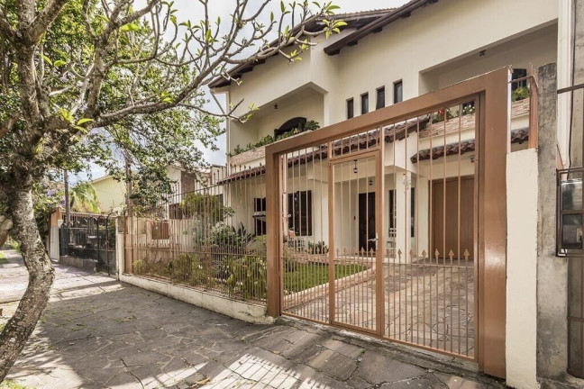 Imagem Casa com 4 Quartos à Venda, 363 m² em Jardim Itu - Porto Alegre Imagem Casa com 4 Quartos à Venda, 363 m² em Jardim Itu - Porto Alegre