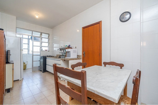 Imagem Apartamento com 3 Quartos à Venda, 110 m² em Rio Branco - Porto Alegre Imagem Apartamento com 3 Quartos à Venda, 110 m² em Rio Branco - Porto Alegre