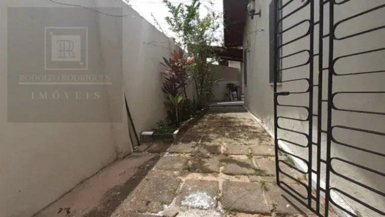 Imagem Casa com 4 Quartos à Venda, 330 m² em Jardim Das Oliveiras - Fortaleza Imagem Casa com 4 Quartos à Venda, 330 m² em Jardim Das Oliveiras - Fortaleza