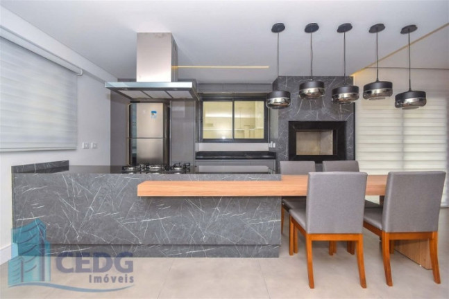 Imagem Apartamento com 2 Quartos à Venda, 67 m² em São Francisco - Curitiba