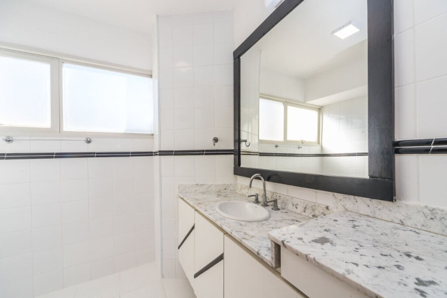 Imagem Apartamento com 3 Quartos à Venda, 121 m² em Itaim Bibi - São Paulo