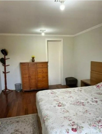 Imagem Casa com 3 Quartos à Venda, 250 m² em São Lourenço - Curitiba Imagem Casa com 3 Quartos à Venda, 250 m² em São Lourenço - Curitiba