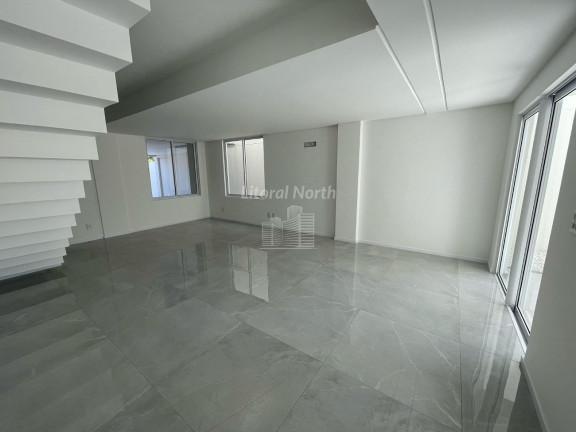 Imagem Sobrado com 3 Quartos à Venda, 163 m² em São João - Itajaí