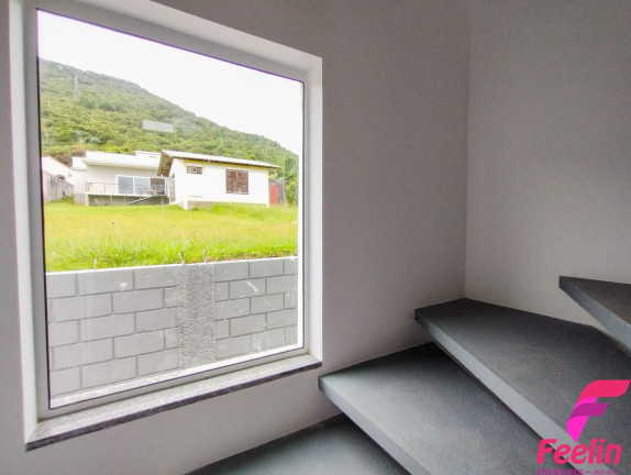 Imagem Casa com 2 Quartos à Venda, 106 m² em Ribeirão Da Ilha - Florianópolis Imagem Casa com 2 Quartos à Venda, 106 m² em Ribeirão Da Ilha - Florianópolis
