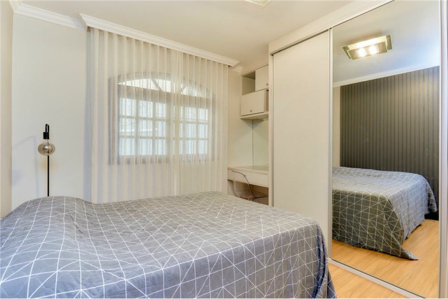 Imagem Casa com 3 Quartos à Venda, 189 m² em Barreirinha - Curitiba Imagem Casa com 3 Quartos à Venda, 189 m² em Barreirinha - Curitiba