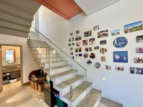 Imagem Casa com 4 Quartos à Venda, 345 m² em Chácara São João - Carapicuíba