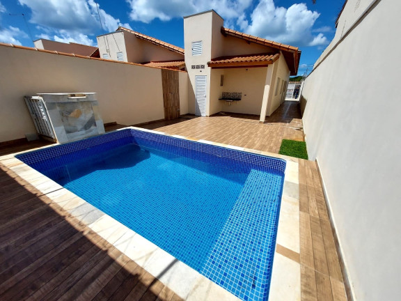 Casa com 2 Quartos à Venda, 67 m² em Parque Augustus - Itanhaém