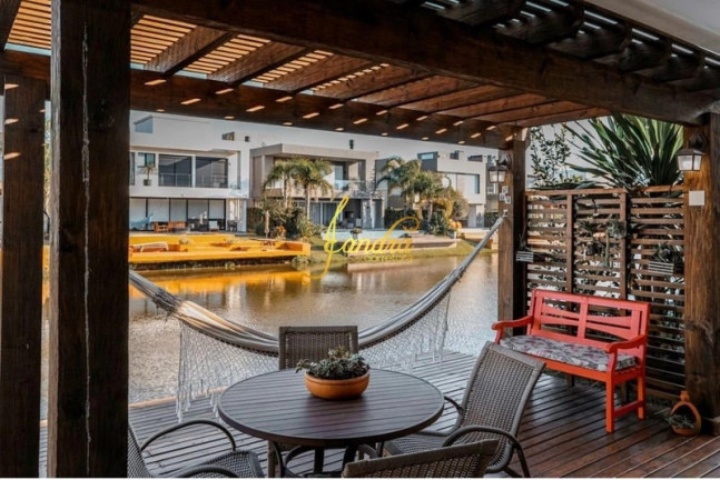 Imagem Casa de Condomínio com 5 Quartos à Venda, 300 m² em Centro - Xangri-la