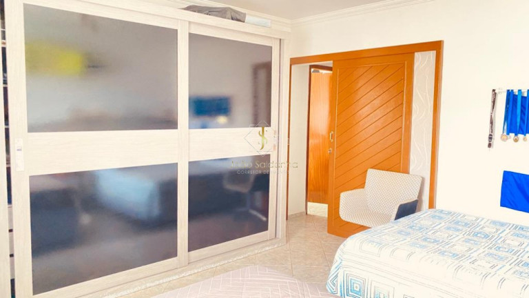 Imagem Casa com 3 Quartos à Venda,  em Centro - Guaratuba