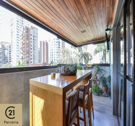 Imagem Apartamento com 3 Quartos à Venda, 240 m² em Moema - São Paulo