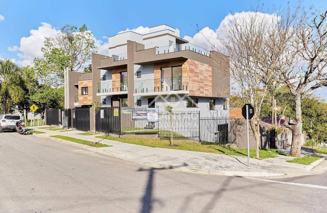 Sobrado com 3 Quartos à Venda, 176 m² em Abranches - Curitiba