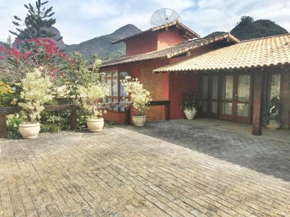 Casa com 4 Quartos à Venda, 399 m² em Quebra Frascos - Teresópolis