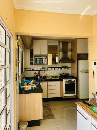 Imagem Casa com 4 Quartos à Venda, 200 m² em Nova Cerejeira - Atibaia