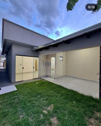 Casa com 3 Quartos à Venda, 118 m² em Setor Garavelo - Goiânia