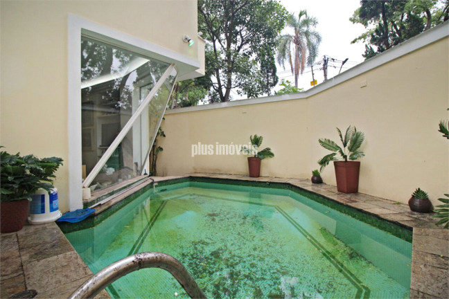 Imagem Casa com 3 Quartos à Venda, 255 m² em Jardim América - São Paulo