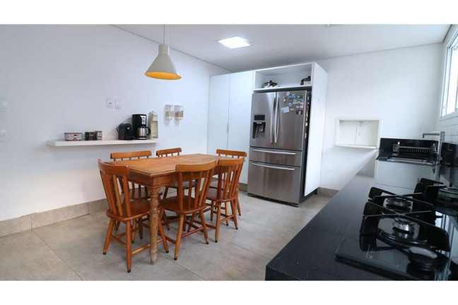 Imagem Casa com 4 Quartos à Venda, em Vila Madalena - São Paulo Imagem Casa com 4 Quartos à Venda, em Vila Madalena - São Paulo